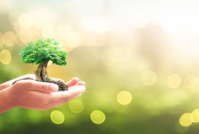Eine gemeinnützige Stiftung ist eine Organisation, die dauerhaft mit ihrem Vermögen einen gesellschaftlichen Zweck verfolgt. (Foto: iStock/Boonyachoat)