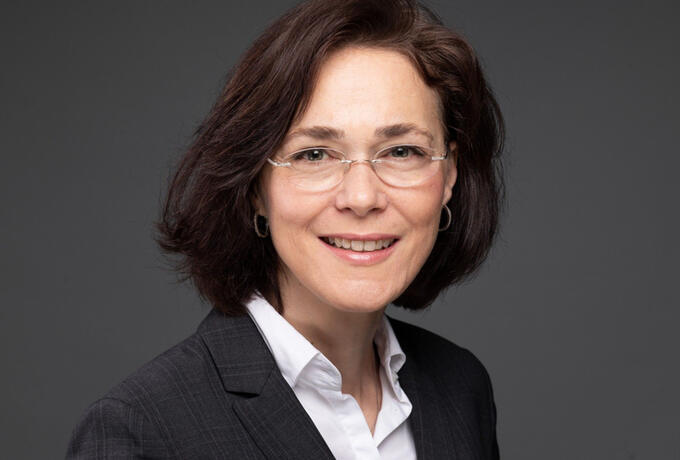 Dr. Sibyl Rieper