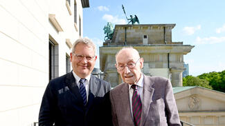 Matthias Schmolz und Edzard Reuter (Foto: Reuter-Stiftung/Jung-Wolff)