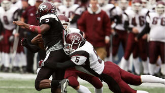 Spieler, die beim American Football mit dem Kopf zusammenstoßen (Foto: Pixabay) Spieler, die beim American Football mit dem Kopf zusammenstoßen (Foto: Pixabay)
