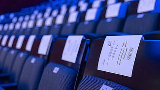 Reservierte Sitze bei der Sobek-Preisverleihung 2024 (Foto: AMSEL e.V./Frank Eppler)