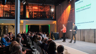 Hidden Movers Award: Preisverleihung (Foto: Deloitte-Stiftung) Hidden Movers Award: Preisverleihung (Foto: Deloitte-Stiftung)