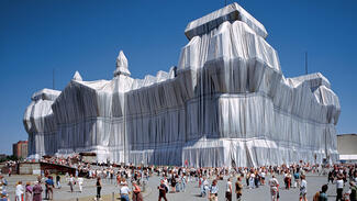 Verhüllter Reichstag (Foto: Wolfgang Volz © 1995 Christo)