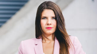 Sarna Röser (Foto: Die jungen Unternehmer/Anne Grossmann Fotografie)