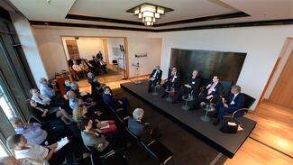 Zwischen_Freiheit_und_Verantwortung_Podium_1