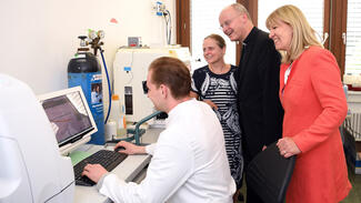 Bischof Dr. Franz-Josef Overbeck zu Gast im IFZ (Foto: DeSEK)