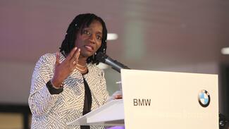 Dr. Auma Obama bei Ihrer Dankesrede für den Erhalt des Kiwanis Award (Foto: sage-press)