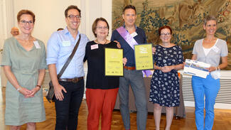 Auszeichnung für ZNS-Tanzclub (Foto: ZNS – Hannelore Kohl Stiftung)